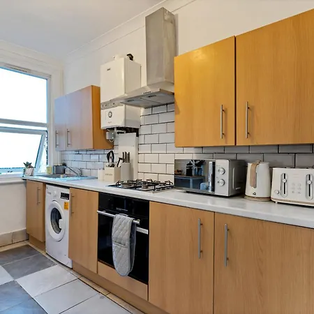 Stylish 2 Bed Apartment Near Central London Exterior photo