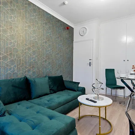 Stylish 2 Bed Apartment Near Central London Exterior photo